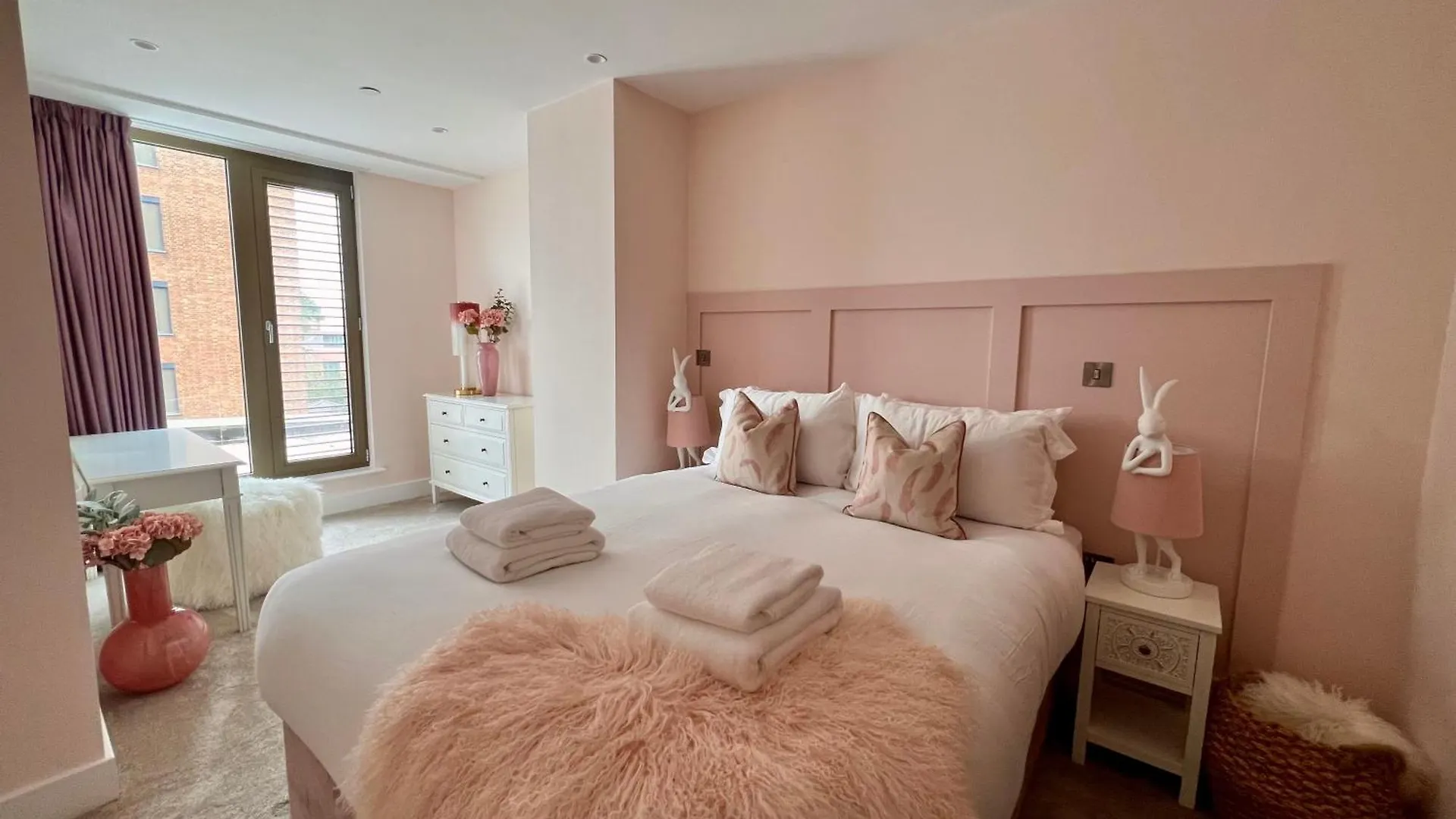 The Pink Palace At Ryedale House York 0*,